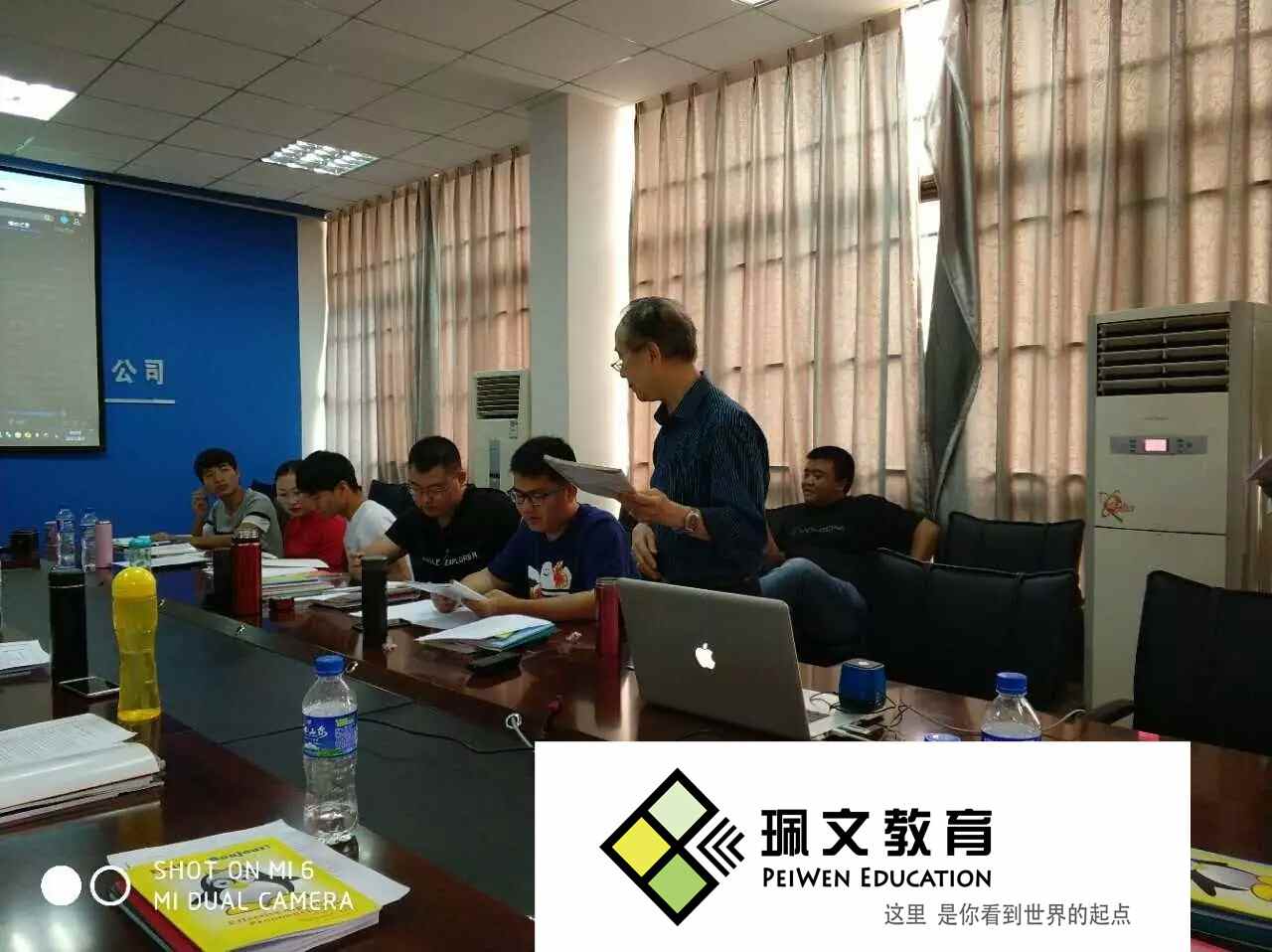 ����ѧ��˼�ϴ�Ĳ���Ӧ���ڴʻ������棬����Щ�취�ܿ���ͻ�ƴʻ�ء�����Ӣ�������ѵ���á�