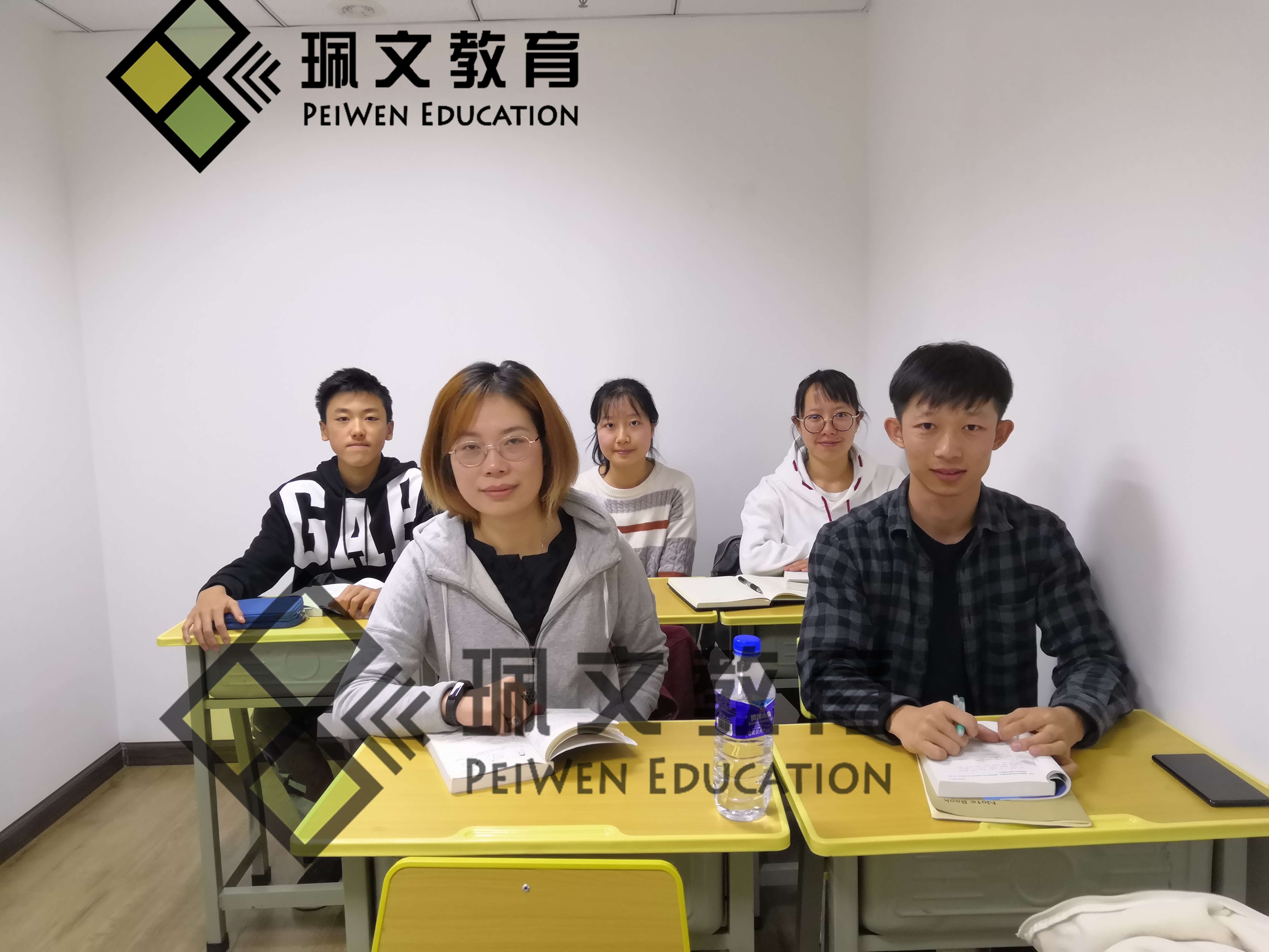 0����Ӣ����ѵ�γ̷��ö��٣��ļ�ֵ����������ǰ��Ϊ����ϸ���​������Ӣ�������ѵѧУ�ļҺá�