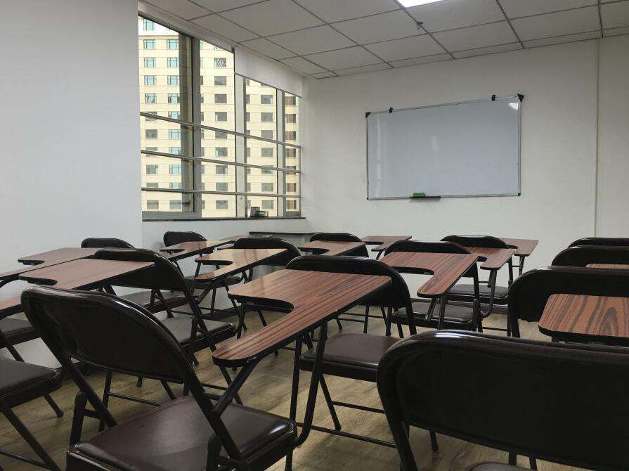 ����Ӣ����ѵ������ѧϰʱ����Ͽη�ʽ������ɵ����ļҡ�����Ӣ����ѵ����á�